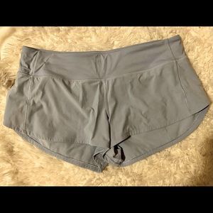 Lululemon speed up shorts 2.5 size 8 in blue linen